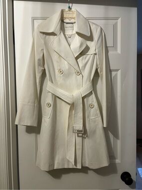 White House Black Market - White Double-Breasted Belted Trench Coat